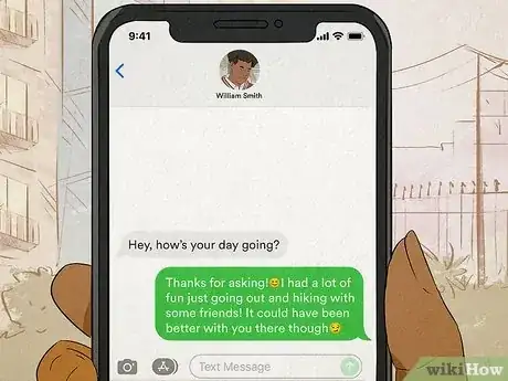 Image intitulée Should You Stop Texting Him to Get His Attention Step 6