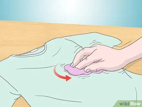 Image intitulée Remove Tar and Asphalt from Clothing Step 2