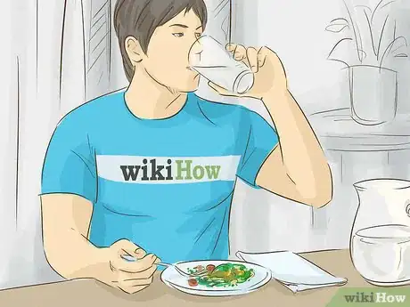 Image intitulée Lose Belly Fat by Drinking Water Step 5