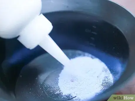 Image intitulée Bleach Your Hair at Home Step 16