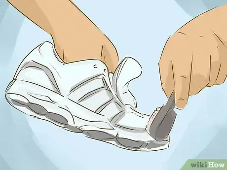 Image intitulée Clean White Shoes Step 7