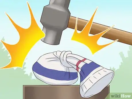 Image intitulée Crack Open a Geode Step 3