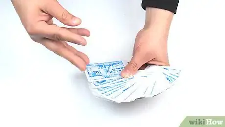 Image intitulée Do a Magic Card Trick Step 4