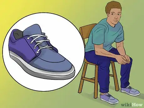 Image intitulée Wear Sneakers Outside the Gym Step 12