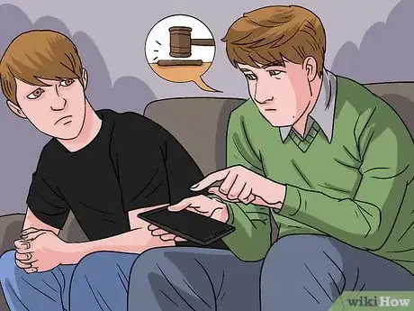 Image intitulée Deal with Catching Your Teen Sexting Step 4