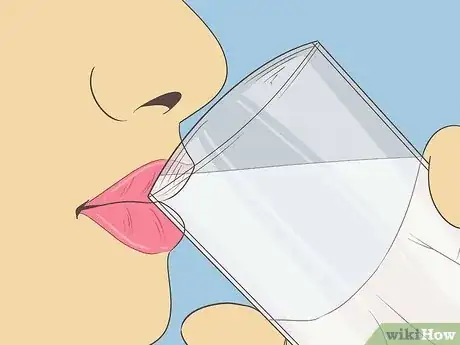Image intitulée Get Rid of Flaky Lips With Petroleum Jelly Step 6