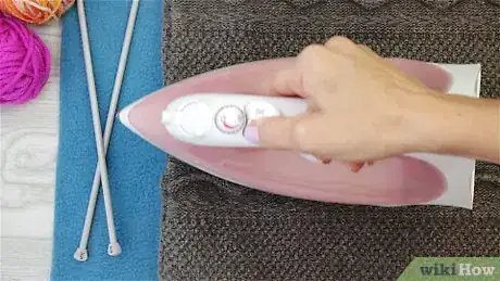 Image intitulée Keep a Sweater Hem from Rolling Step 10