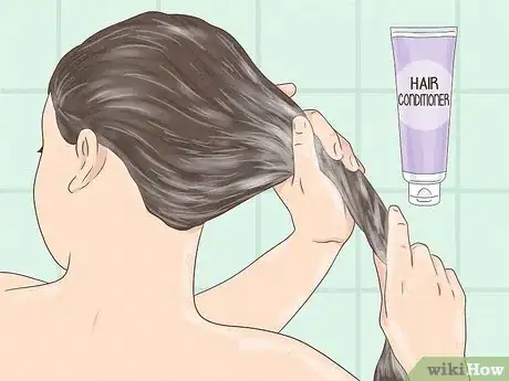 Image intitulée How Long Should You Leave Shampoo in Your Hair Step 6