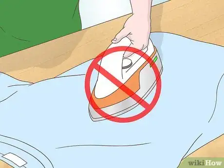 Image intitulée Remove Tar and Asphalt from Clothing Step 3