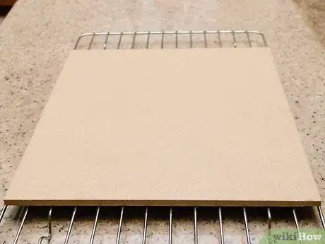 Image intitulée Clean a Pizza Stone Step 11