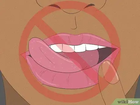 Image intitulée Get Rid of Flaky Lips With Petroleum Jelly Step 9