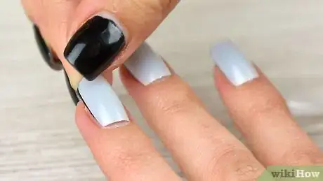 Image intitulée Paint Press‐On Fingernails Step 1