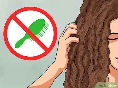 Image intitulée Crimp Your Hair With a Straightener Step 12