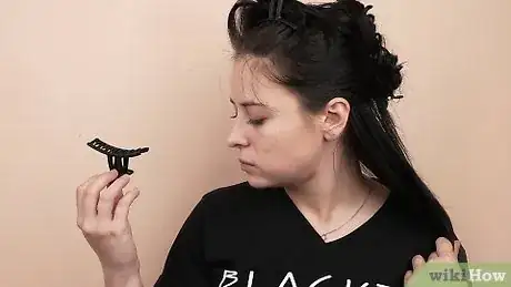 Image intitulée Dye Roots Step 4