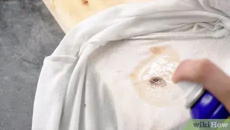 Image intitulée Remove Grease from Clothes Step 13