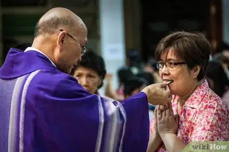 Image intitulée Take Communion in the Catholic Church Step 6