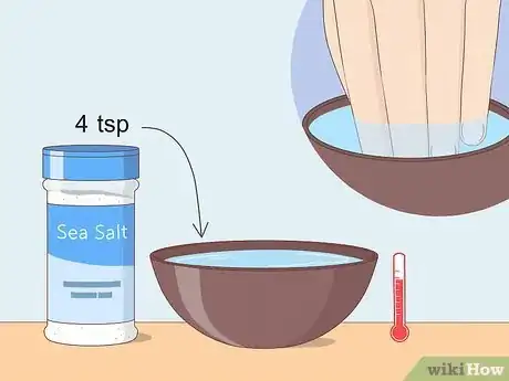 Image intitulée Heal Damaged Nails Step 9