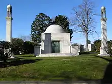 Tomb of J. Gordon Edwards with minaret