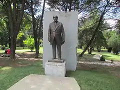 Monument of Ismail Qemali in Tiranë