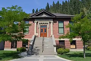 Wallace Carnegie Library in Wallace