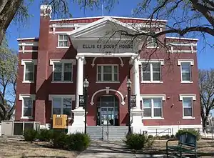 Ellis County courthouse in Arnett