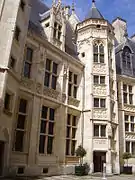 Bourges.