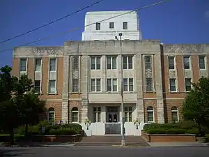 Lauderdale County Courthouse in Meridian