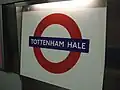 Roundel on Victoria Line platform