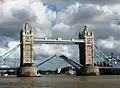 Tower_Bridge,London_Getting_Opened_4