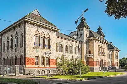 Zemstvo building in Poltava by Mykhailo Krychevskyi (1903–1908)