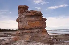 Monolith on Niapiskau, Bay