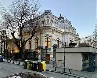 Reconversions - Strada Arthur Verona no. 15, Bucharest. Together with the Dimitrie Sturdza House, they form the Cărturești Verona bookshop, thus being put in value with the change of their initial residential function