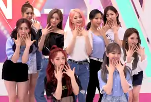 Fromis 9 in June 2019L–R, back: Gyuri, Hayoung, Nagyung, Saerom, ChaeyoungL–R, front: Jiwon, Seoyeon, Jiheon, Jisun