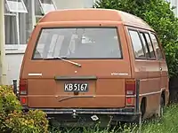 Mitsubishi L300 Star Wagon 4-door high roof van (New Zealand)