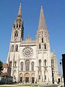 Rose window and facade of Chartres Cathedral (1194–1220)