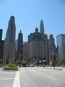 Michigan Avenue Bridge traffic (Background includes 333 North Michigan, Carbide & Carbon Building, London Guarantee Building, Mather Tower & 35 East Wacker)