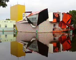 Complexity – Groninger Museum, Groningen, the Netherlands, by Alessandro Mendini with Michele de Lucci, Philippe Starck and Coop Himmelb(l)au (1994)