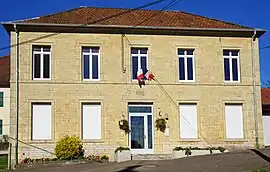 The town hall in Genevreuille