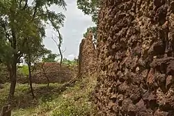 Remains of defensive walls at the ruins of Loropéni, May 2016