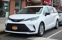 2022 Toyota Sienna XSE (AXLH40)