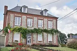 The town hall in Criquetot-le-Mauconduit