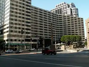 Wilshire Grand Hotel, 2006