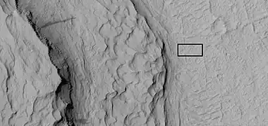 Streaks, ridges and layers, as seen by HiRISE under HiWish program. Box shows the size of a football field.