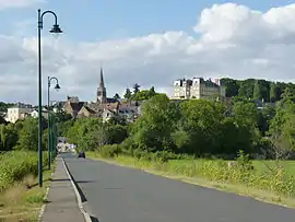 The road into Montfort-le-Gesnois