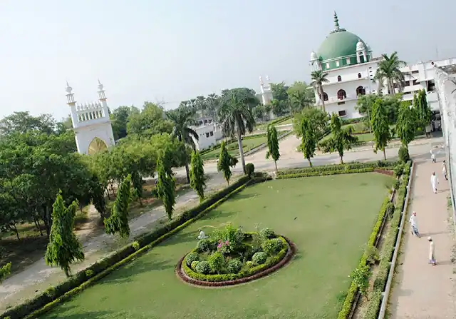 Jamiatul Ashrafia in Azamgarh