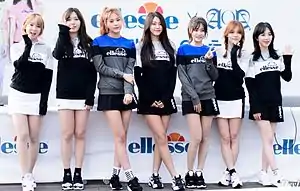 AOA in 2016.From left to right: Choa, Dohwa, Hyejeong, Seolhyun, Yuna, Jimin, and Mina.