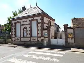 The town hall in Ardelu