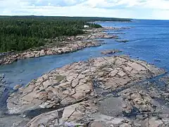 From the top of the lighthouse, Pointe des Monts bedrock, estuary side