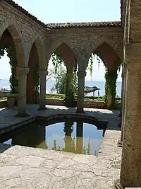 Balchik Palace, pool and portico