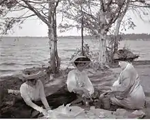 Picnic on the Bay in August 1909